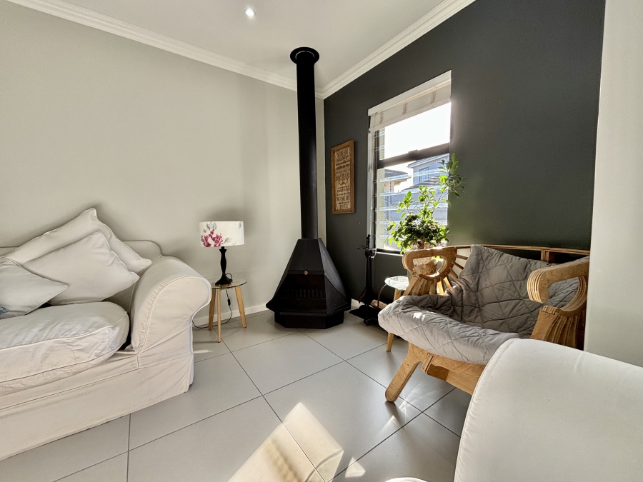 4 Bedroom Property for Sale in Parklands North Western Cape